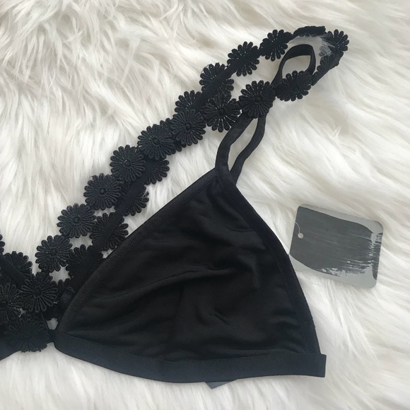 UO Out from Under Black strappy Bralette bra NEW - Picture 4 of 8